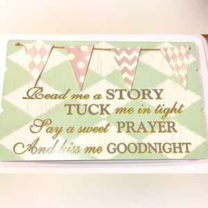 NWT Sweet Dreams Child's Bedroom Green, White & Gray Wooden Wall Hanging Decor